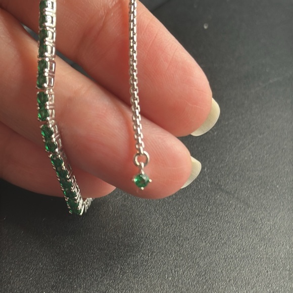 Nadri Green Cubic Zirconia Tennis Bracelet NWT - Picture 4 of 7